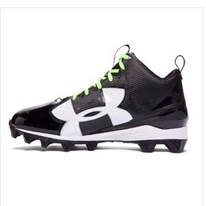 Men's Under Armour football cleats